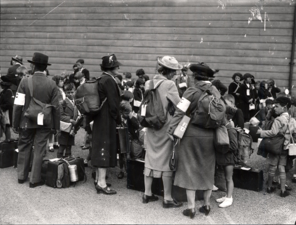 Garland N18721 - Evacuees arriving September 1939